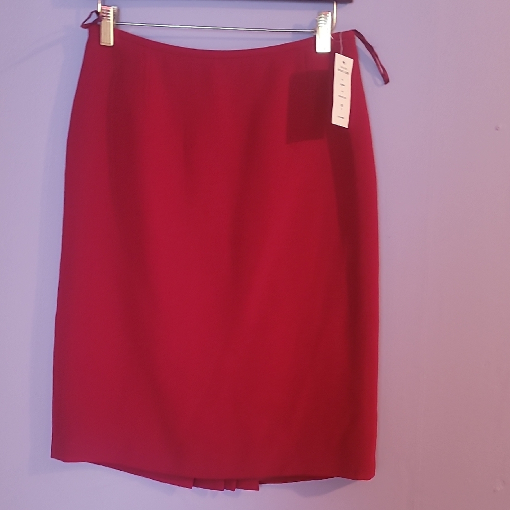 Elegant Red Women's Skirt